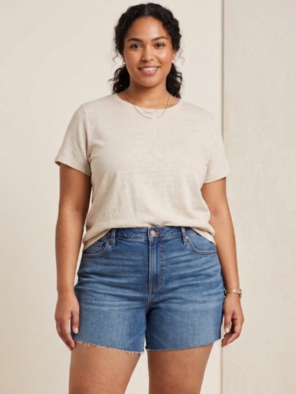 Fibal Price! Universal Thread Medium Wash Denim Shorts With Frayed Hem Size 26W
